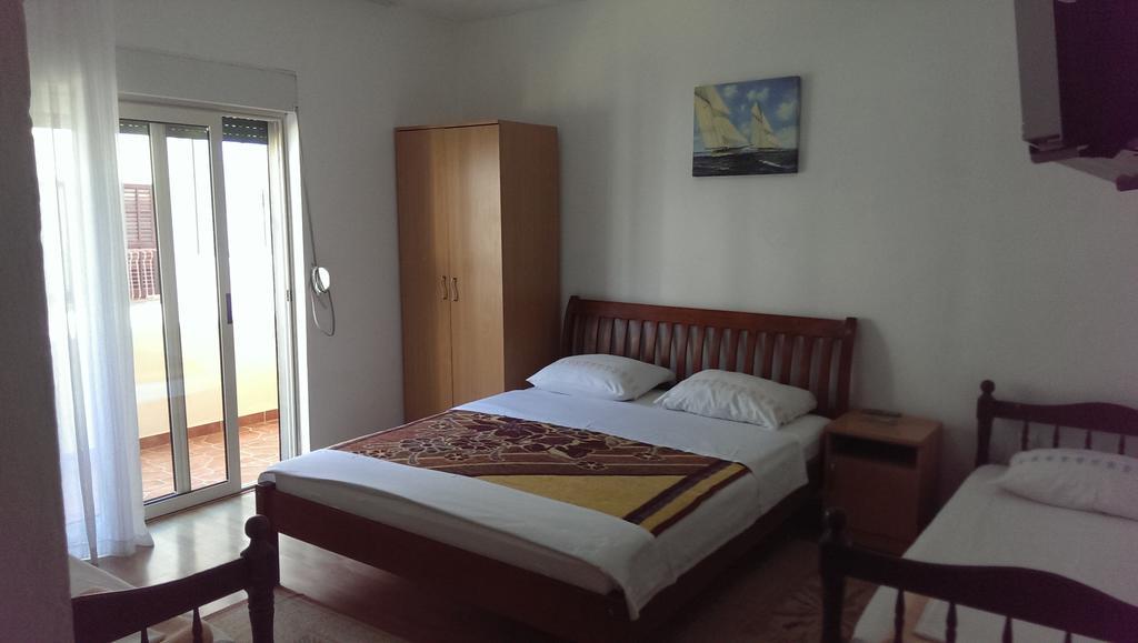 Apartments Lati Ulcinj Habitación foto